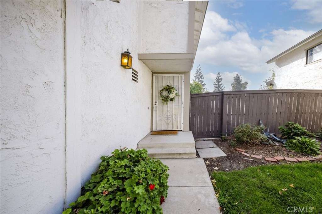 643 S College Avenue