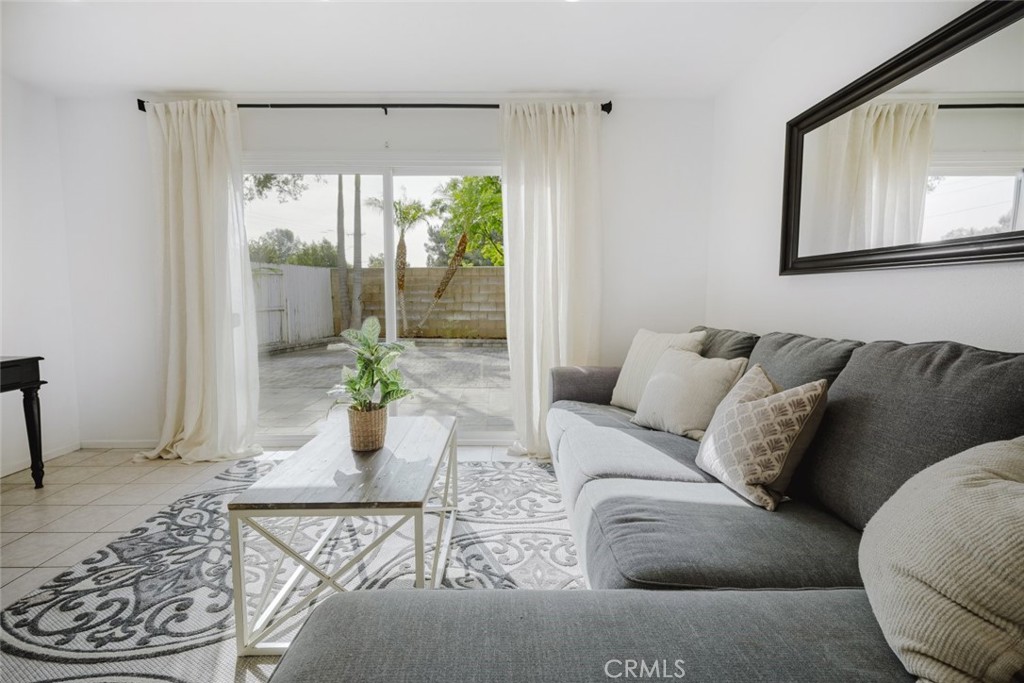 643 S College Avenue