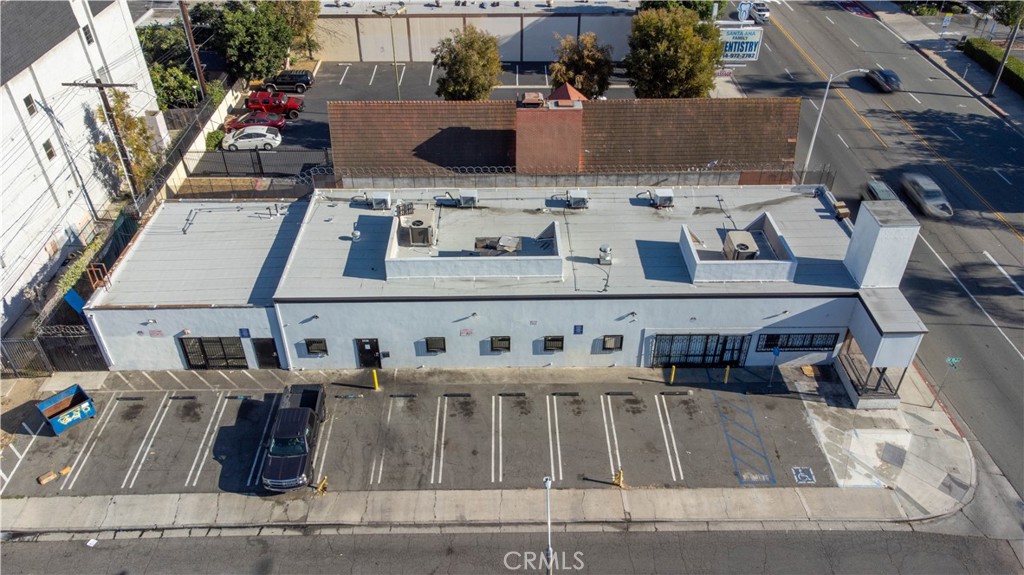 1327 N Main
