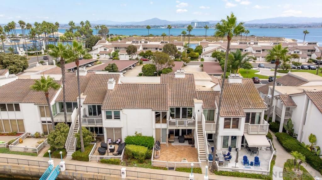 Photo of 94 Kingston Ct W, Coronado, CA 92118 (MLS # 250040851SD)