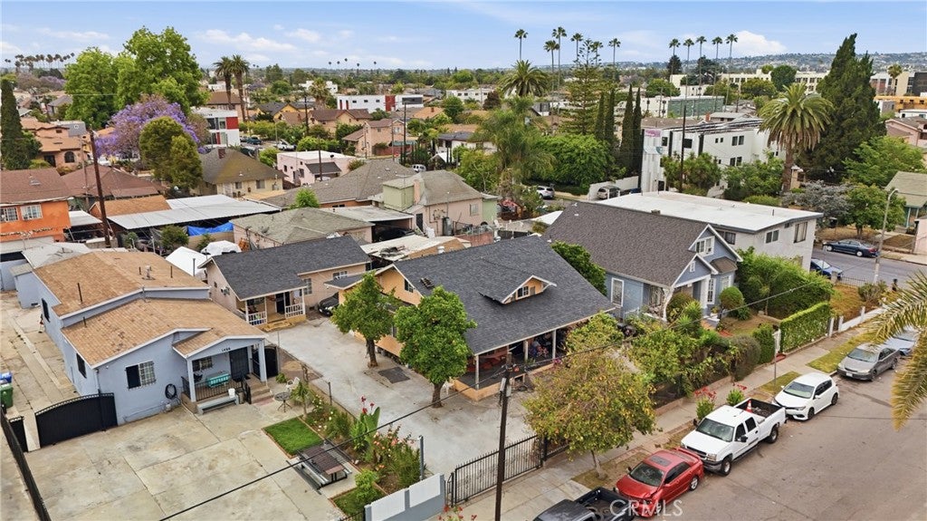 1472 W 37th Street