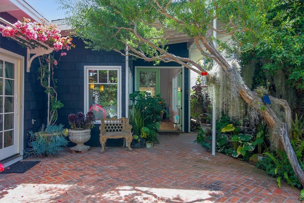 1511 Bluebird Canyon Drive