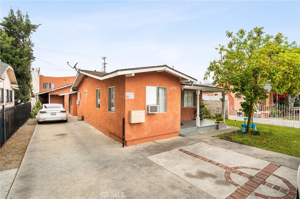 6727 Stafford Avenue