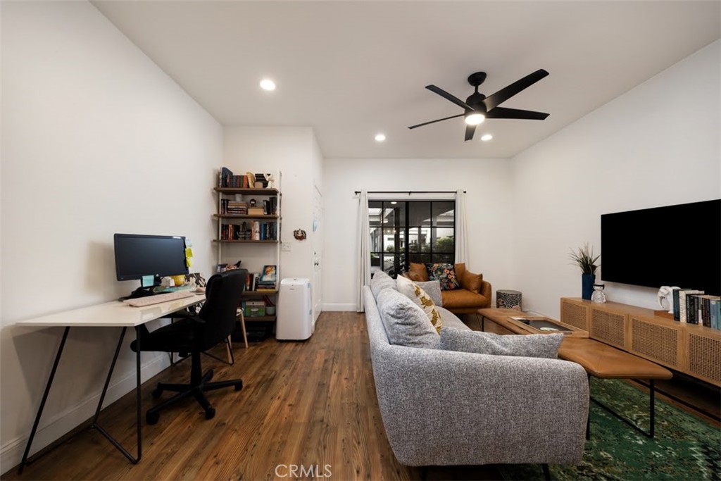 720 W 4th 110