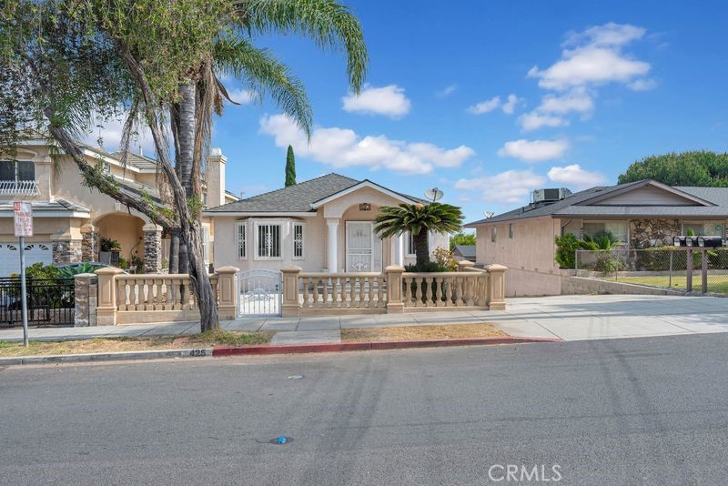 425 W Graves Ave