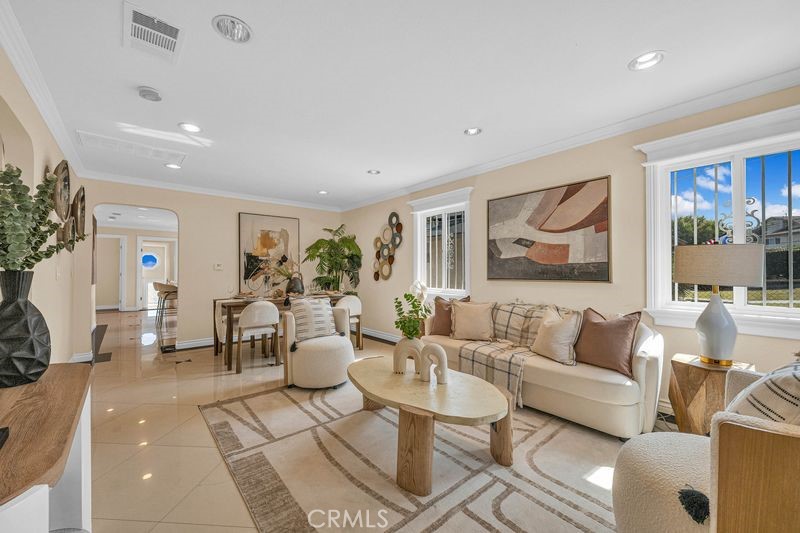 425 W Graves Ave