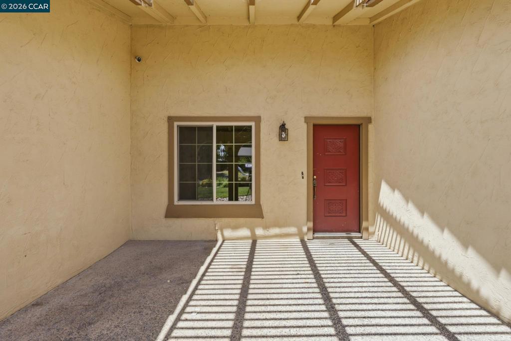 72 W Lake Dr