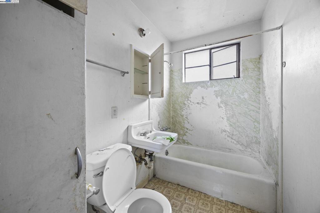SOUTH BERKELEY - Residential Income