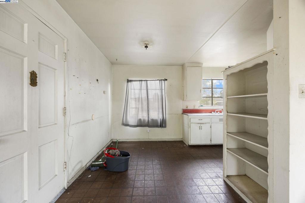 SOUTH BERKELEY - Residential Income