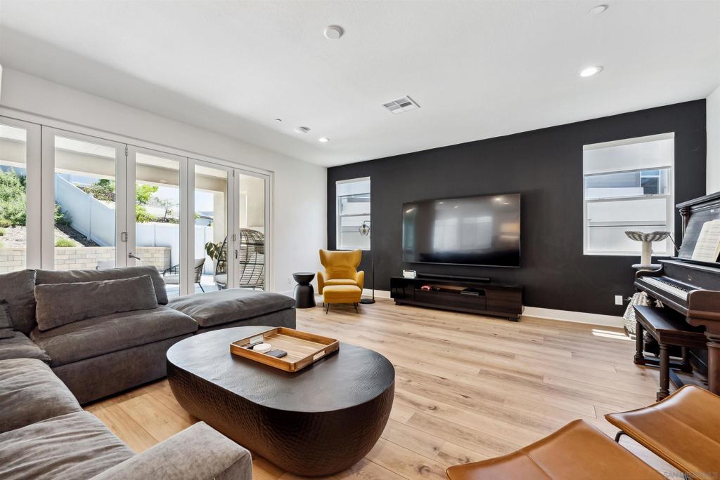 Mira Mesa - Residential