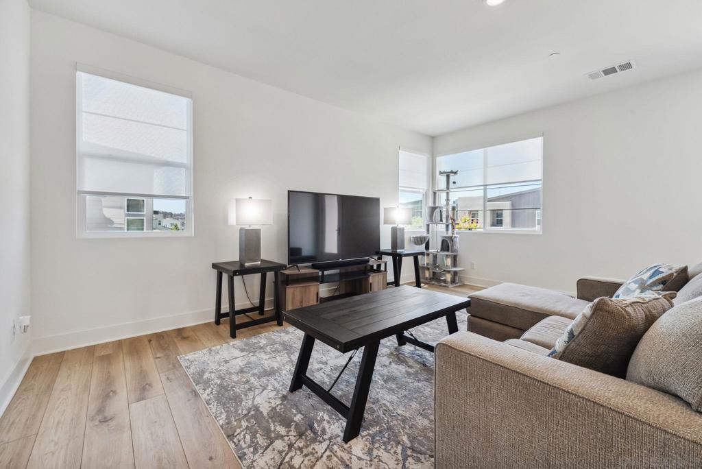 Mira Mesa - Residential