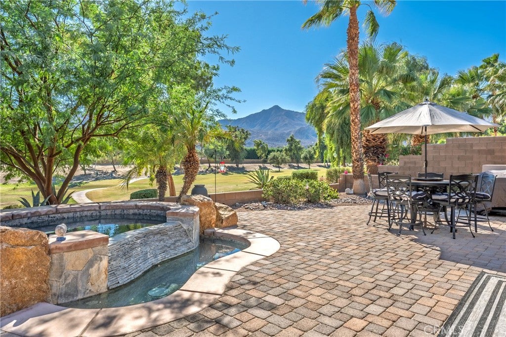 81877 Rustic Canyon