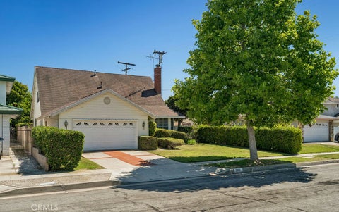 Photo of 2102 W 236th ST, Torrance, CA 90501 (MLS # SB26148835)