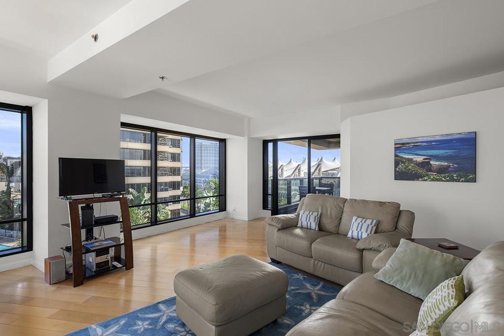 100 Harbor Drive 906