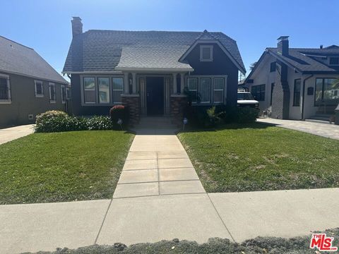 Photo of 3740 W 59th Place, Los Angeles, CA 90043 (MLS # 26659505)
