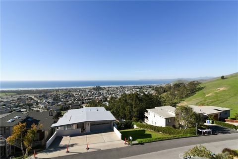 Tiny photo for 2640 Maple Ave, Morro Bay, CA 93442 (MLS # SC26053203)