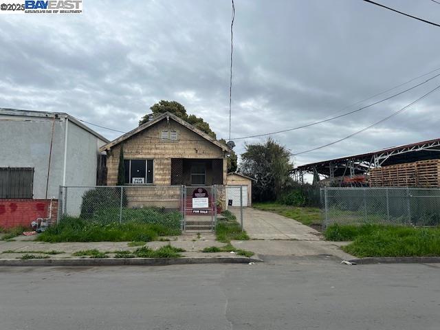 OAKLAND - Residential