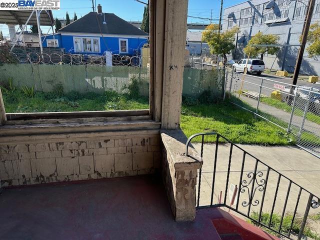 OAKLAND - Residential