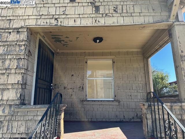 OAKLAND - Residential