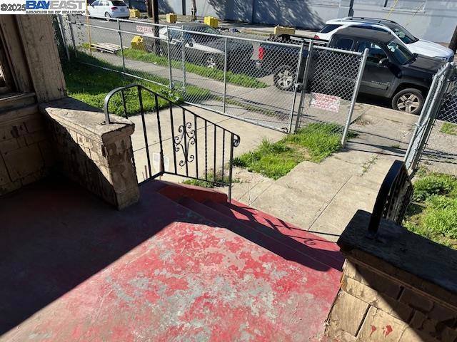 OAKLAND - Residential