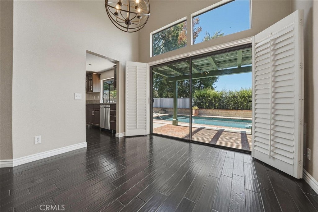 28707 Greenwood