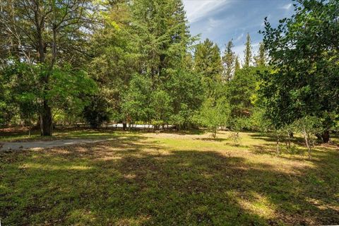 Photo of 19941 Sunset Drive, Saratoga, CA 95070 (MLS # ML82043660)