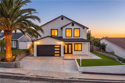 Photo of 26772 Avenida Shonto, Mission Viejo, CA 92691 (MLS # OC26118624)