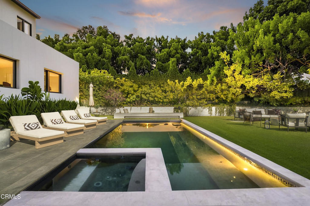 1116 Linda Flora Drive