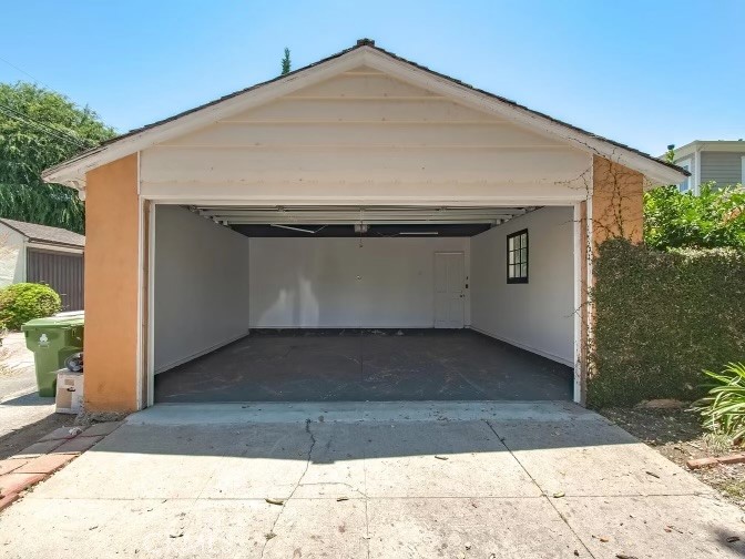 Custom - Residential Lease