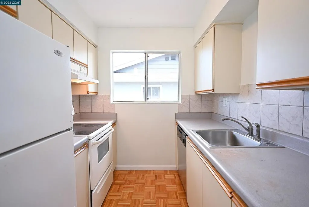 Concord, California 94518, United States, 2 Bedrooms Bedrooms, ,1 BathroomBathrooms,Residential,Active,84977