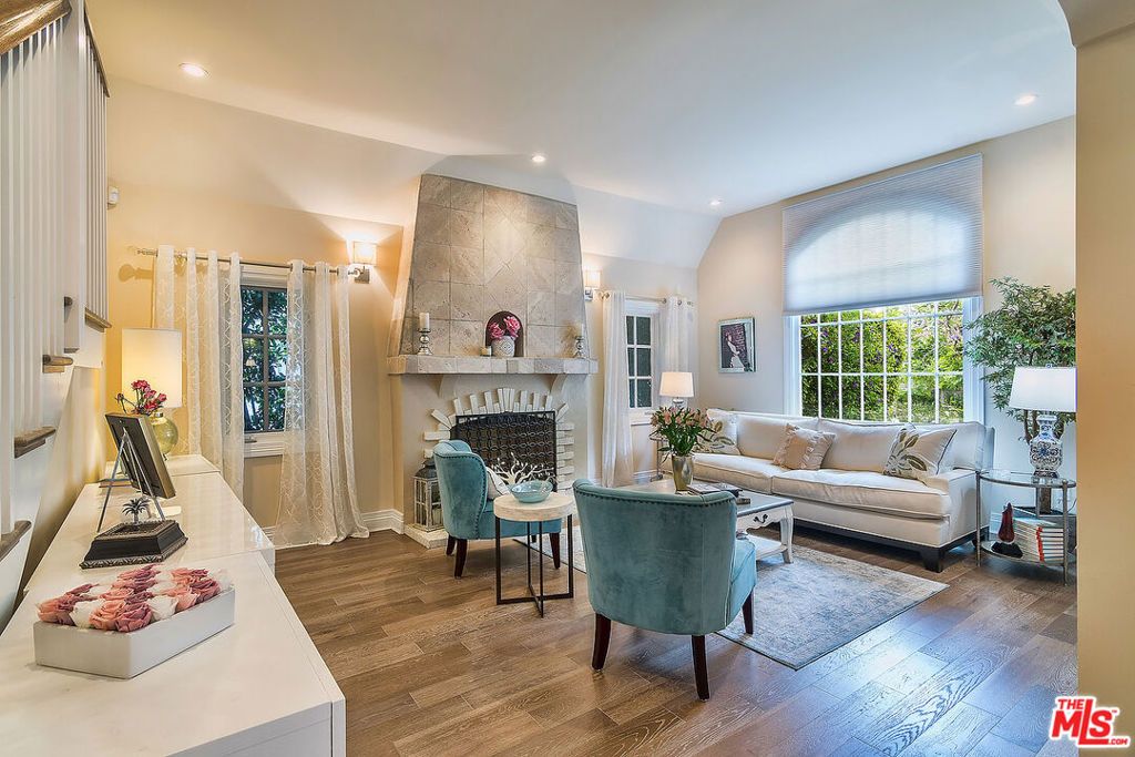 Photo of 9025 Ashcroft Avenue, West Hollywood, CA 90048 (MLS # 26647705)