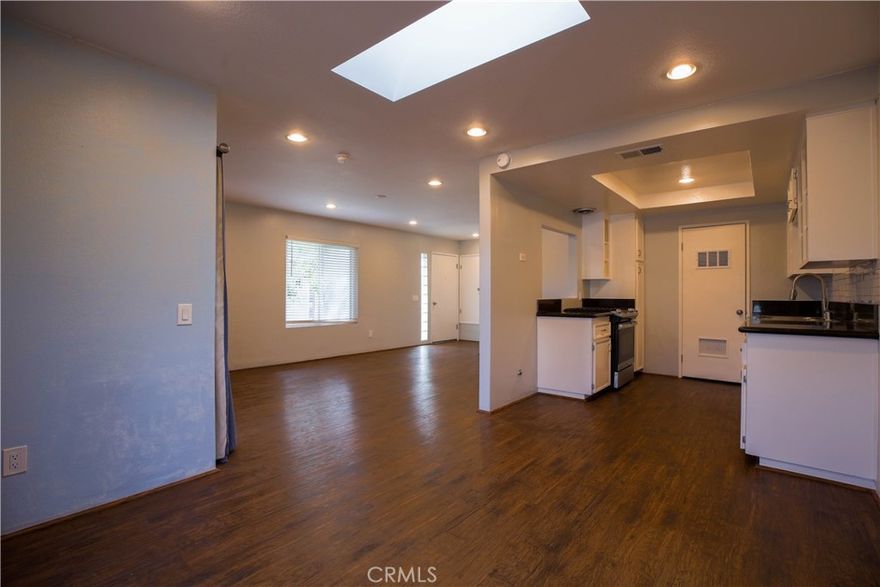 End unit townhome with private outdoor space!  With a screen door entry, wood flooring throughout, new paint, and in-unit washer and dryer included, this home is move-in ready and waiting for you!  Plenty of windows along with skylights make the home light and airy, and central AC is an added perk on those long summer nights.  You'll love cooking in the updated kitchen with stylish tile backsplash, new gas stove and dishwasher. Grow a garden or dine al fresco on your private patio.  Water, trash, and two designated parking spaces included in the rent.  



La Cuesta Townhomes is a small condo community nestled between the 405 and 39 in Midway City, and a part of the Huntington Beach school district.  Just minutes from all the shops and restaurants in Bella Terra, Golden West College, and Tesla Superchargers, enjoy all the conveniences that are just around the corner from this ideal location.