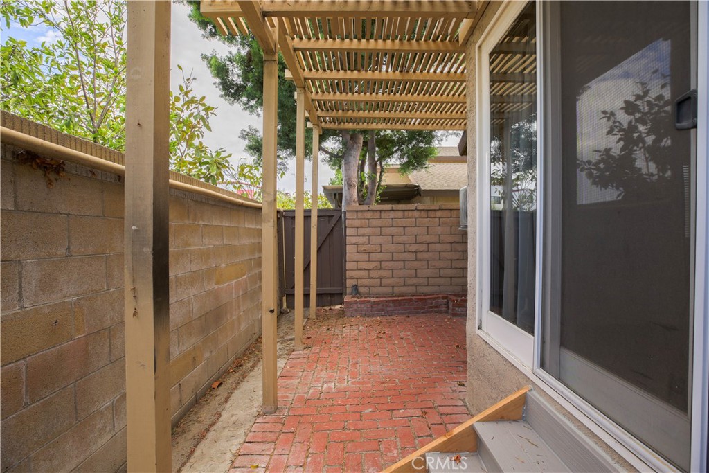 La Cuesta - Residential Lease