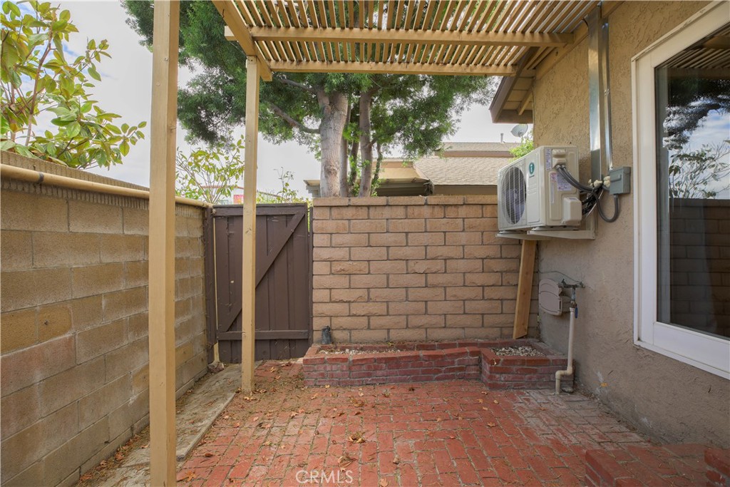 La Cuesta - Residential Lease