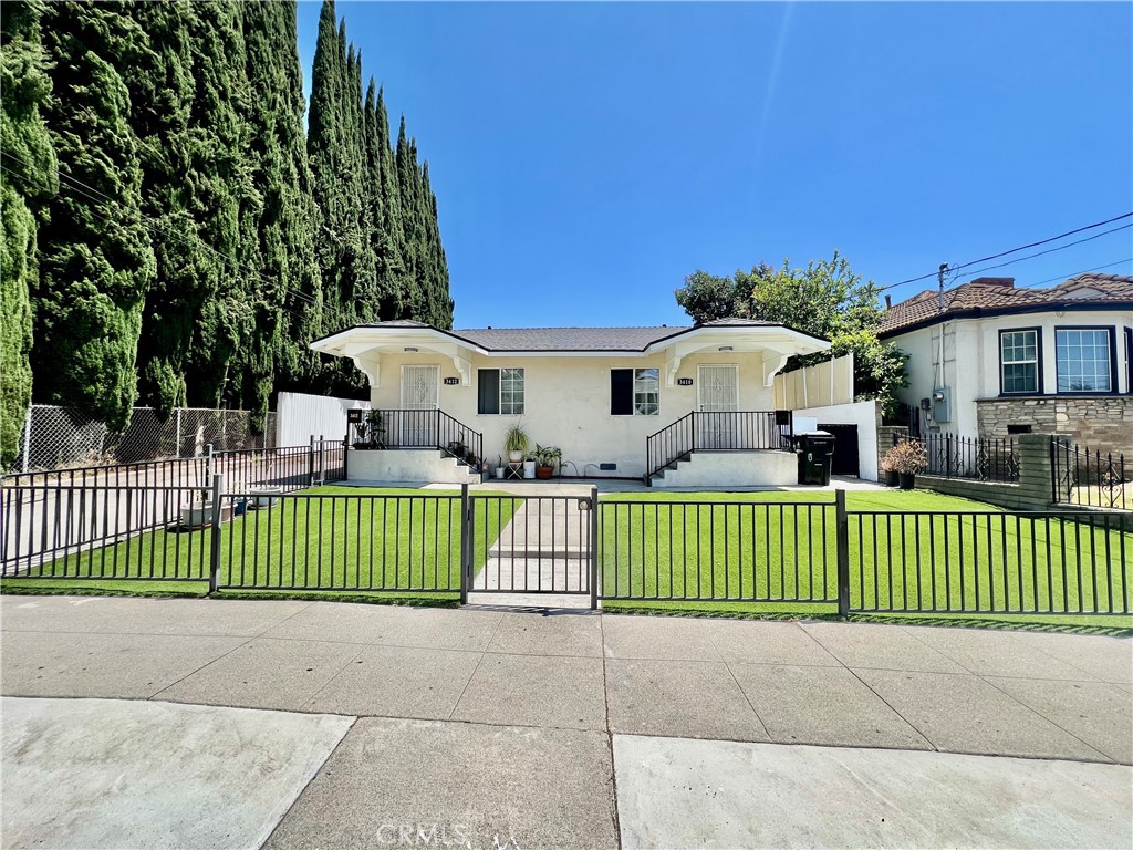 This newly remodeled 1-bedroom, 1-bathroom unit is available for rent. This unit is in a small, three-unit building and features modern, stylish finishes, a new kitchen, a new bathroom, and a private fenced front yard perfect for relaxing or outdoor dining. Water is included, and there is street parking available. It's in a great location near Mount Washington, Highland Park, and Glassell Park, within walking distance to local cafes, restaurants, and schools. It's also close to several parks and a quick drive to Downtown LA and major freeways. Don't miss out on this charming, updated space in a quiet and convenient neighborhood. Please contact me to get your rental application and schedule a showing.