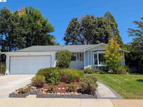Photo of 5515 Alaska Dr DR, Concord, CA 94521 (MLS # 41142156)