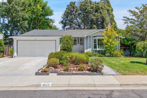 Photo of 5515 Alaska Dr DR, Concord, CA 94521 (MLS # 41142156)