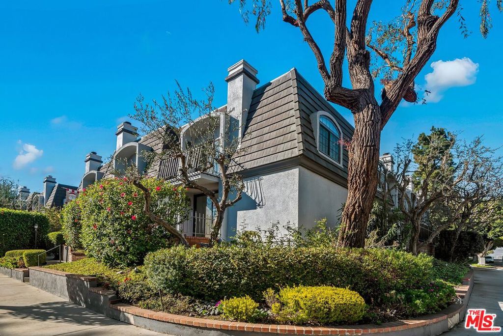 8105 Redlands Street 103