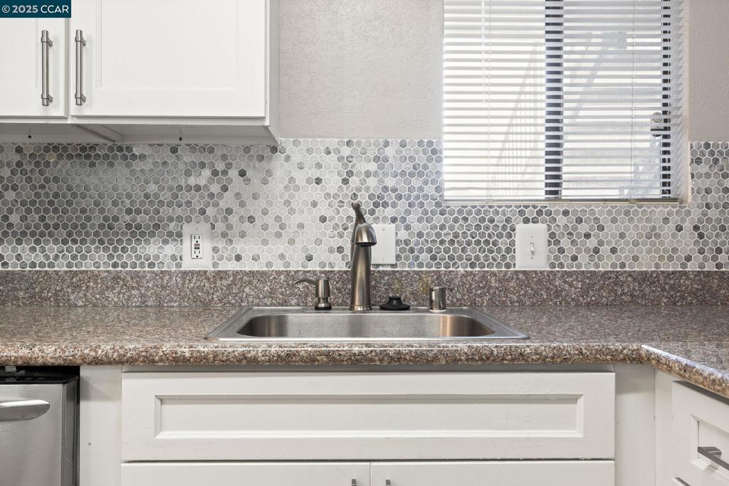 BAY POINTE - Residential