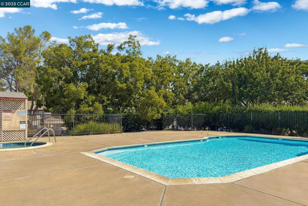 BAY POINTE - Residential