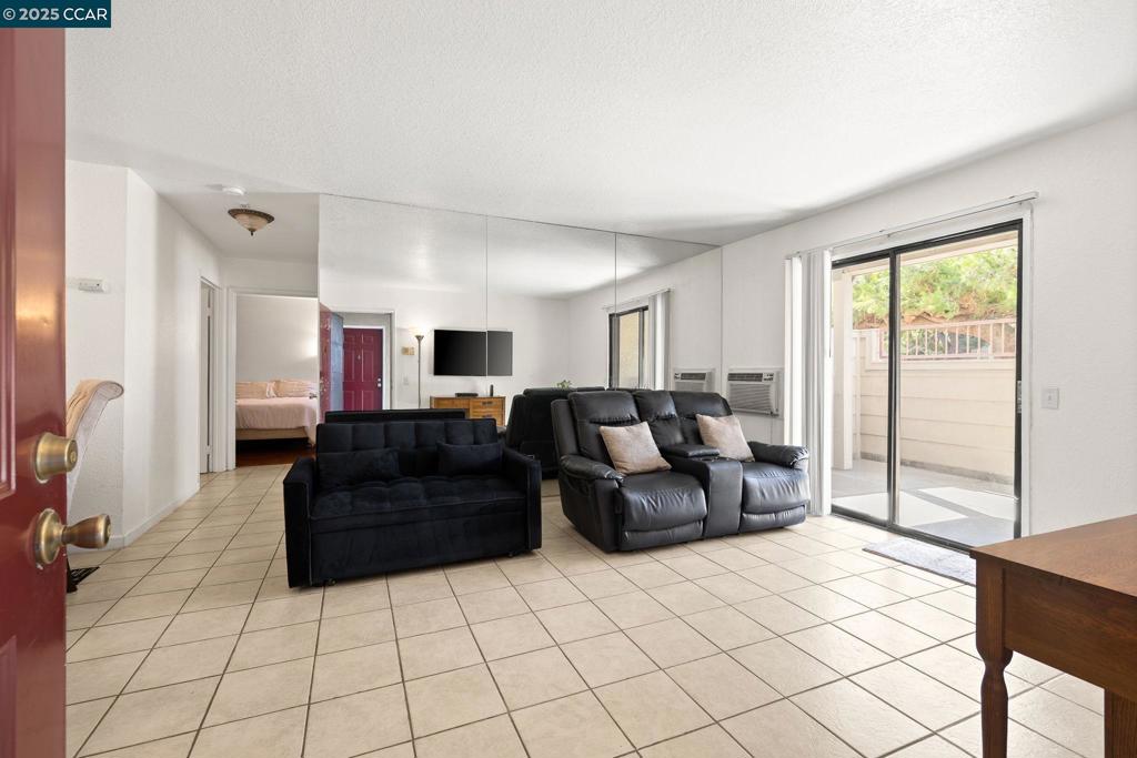 BAY POINTE - Residential