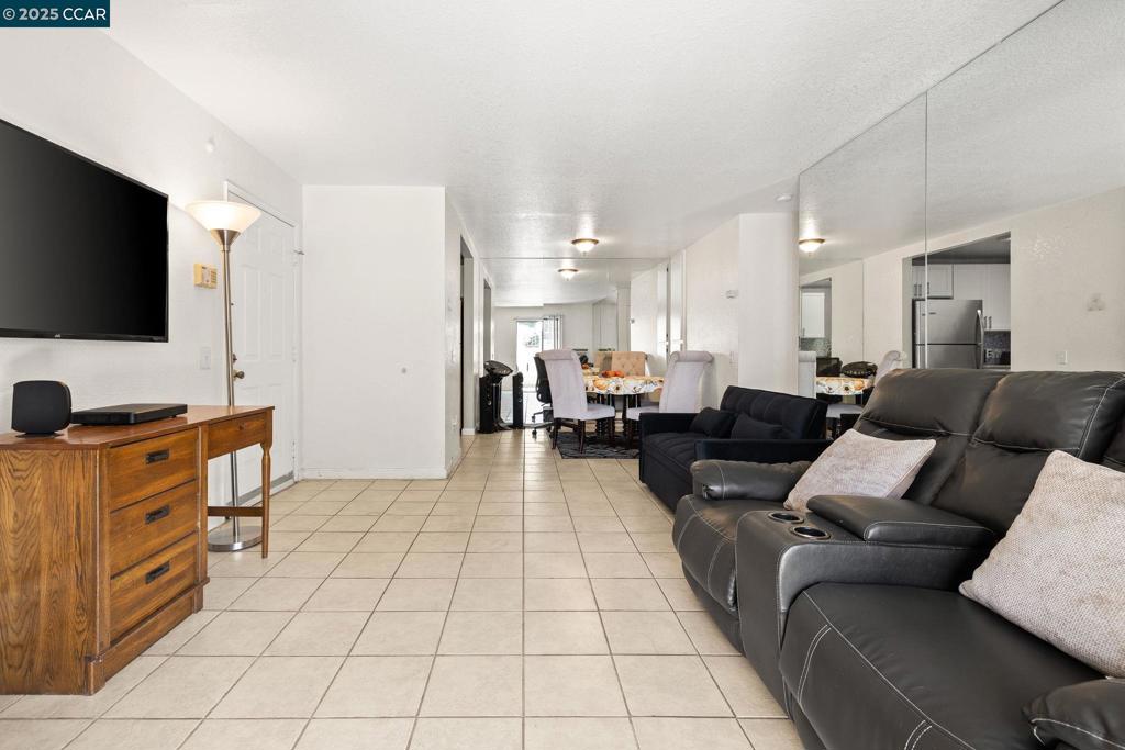 BAY POINTE - Residential