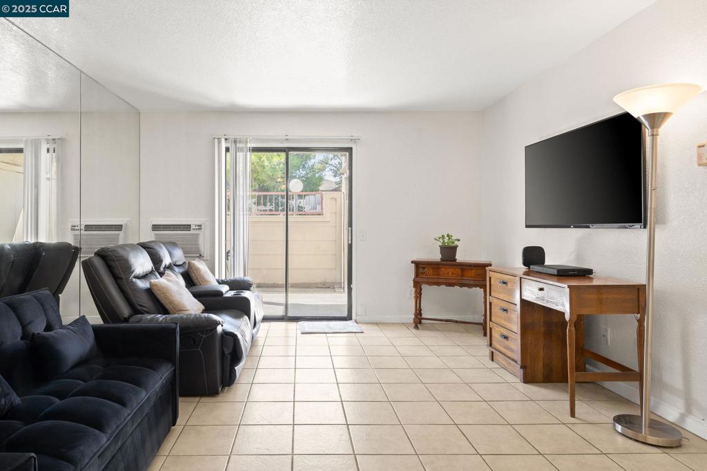 BAY POINTE - Residential