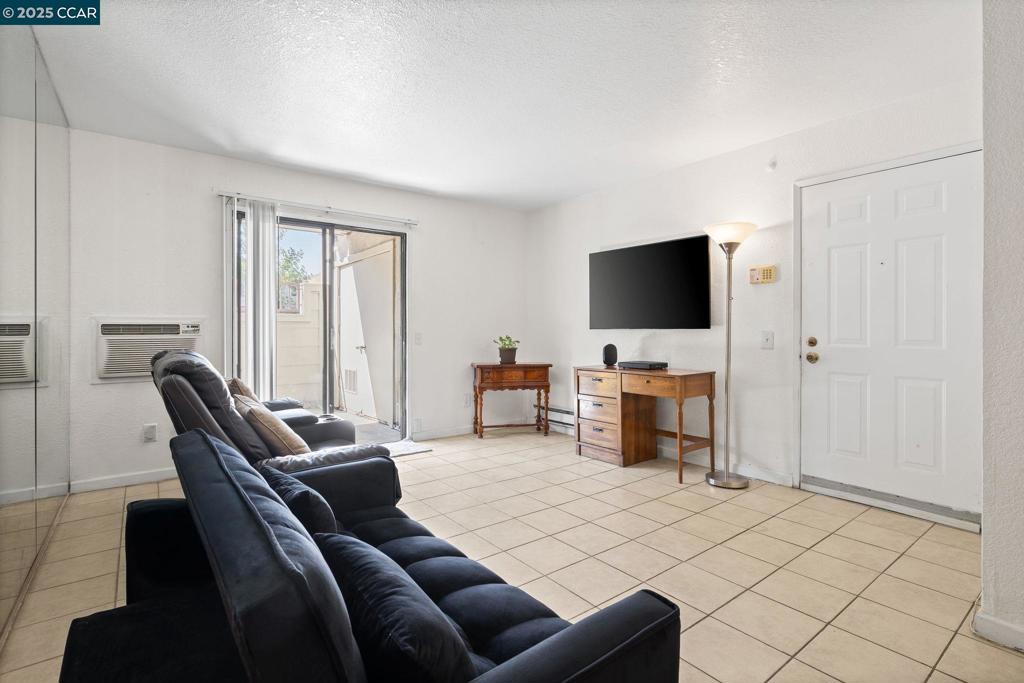 BAY POINTE - Residential