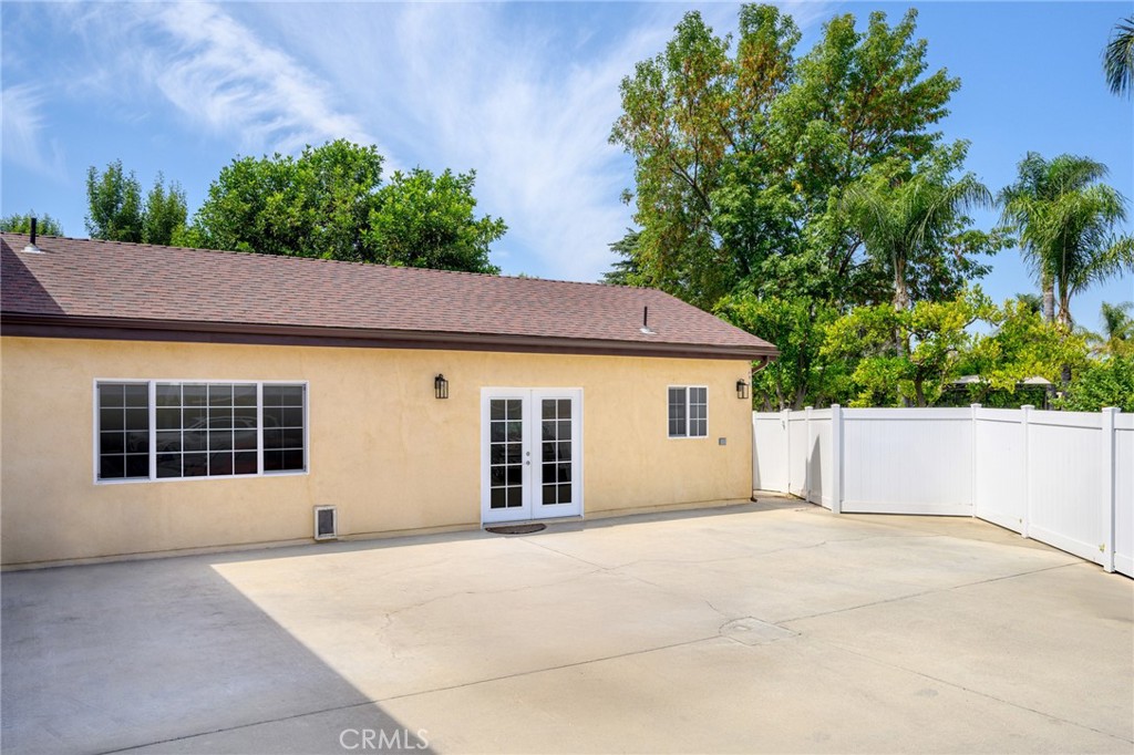 Fully Updated ADU * 2 Bedrooms / 1 Bathroom * 1,200sqft * ALL Utilities Included * Open Floor Plan * Recessed Lighting * Central A/C & Heat * Laundry Inside * 2 Car Parking * No Pets