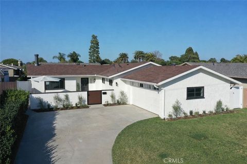 Photo of 6901 Breeland Dr, Huntington Beach, CA 92647 (MLS # OC26022499)