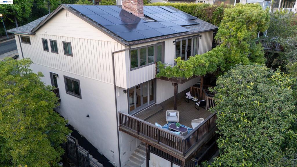 70 St James Pl
