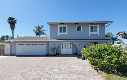 Photo of 17891 Caledonia Cir Cir, Huntington Beach, CA 92647 (MLS # PW26051746)