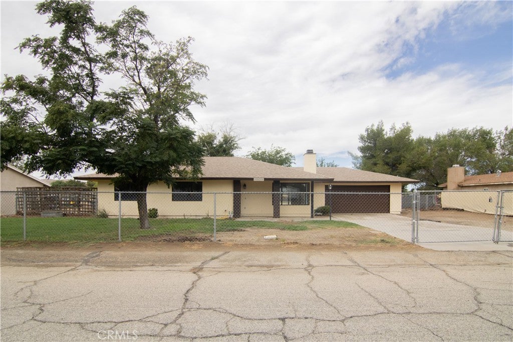 Photo of 40629 174th ST E, Lancaster, CA 93535 (MLS # SR26189355)