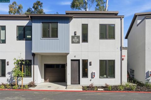 Photo of 80 Woodbury Highlands Place #16, Lafayette, CA 94549 (MLS # 41130145)